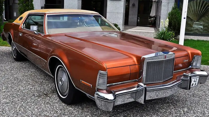 Carros Antigos que Bebem Muito Lincoln Continental